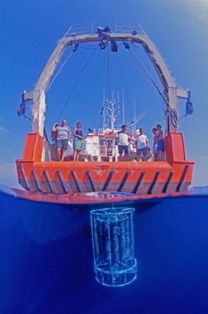 115 - La Rosette, une bouteille a la mer!