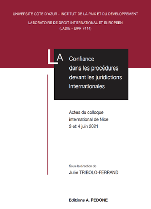 Couverture ouvrage JULIE Confiance