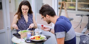 Etudiants en pause déjeuner